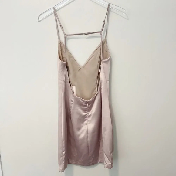 NWT SUPERDOWN Nicole Mini Dress in Nude Satin Champagne - Picture 5 of 10